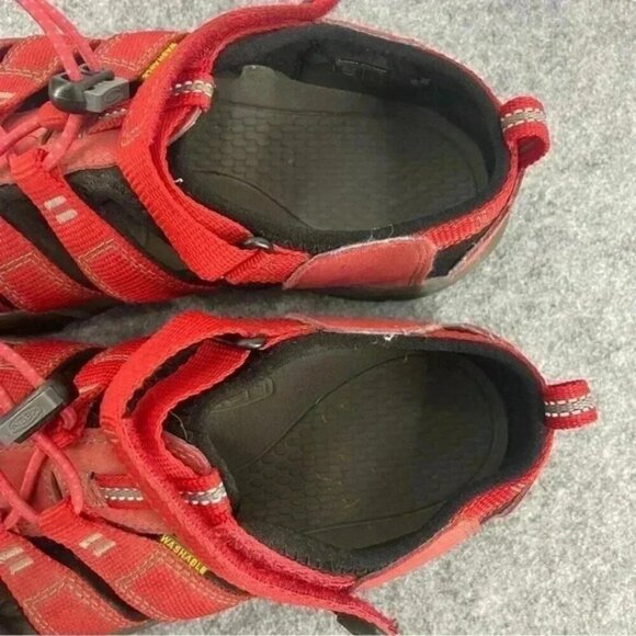 kEEN Big Kids' Newport H2 Waterproof Sandals in Ribbon Red Big Kids Size 6 - Picture 11 of 12